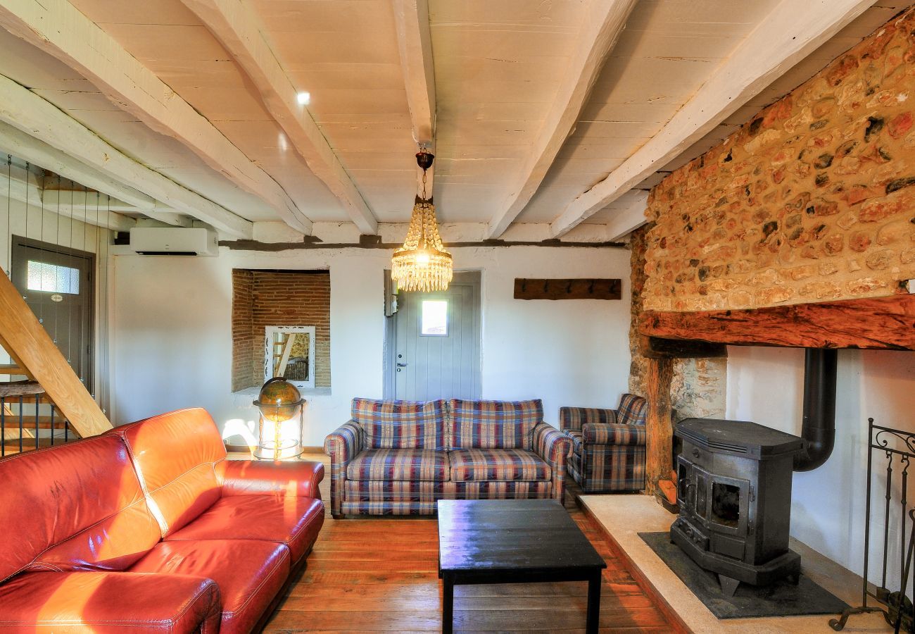 House in Rouffignac-Saint-Cernin-de-Reilhac - In the heart of the Dordogne, house for 6, pool