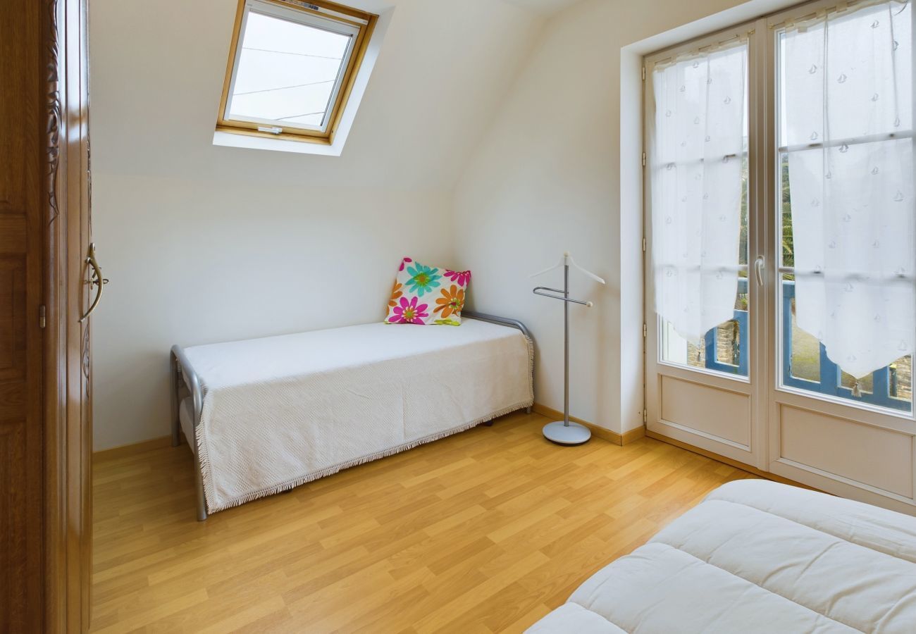 House in Concarneau - 110 m from the beach, house for 6 people