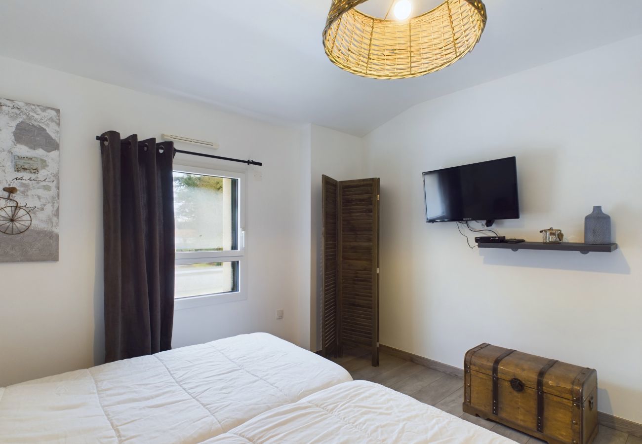 House in Saint-Hilaire-de-Riez - House with garden and jacuzzi for 8 people