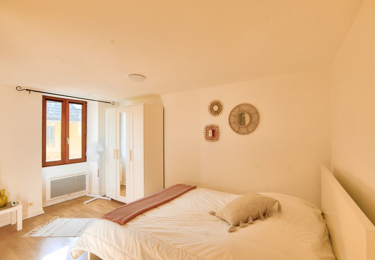 House in Montignac - Stone house with swimming pool and terrace for 6
