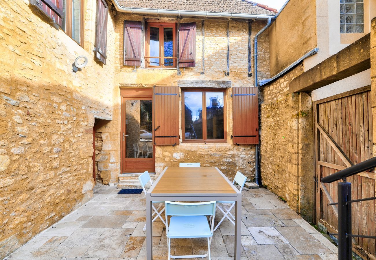 House in Montignac - Stone house with swimming pool and terrace for 6