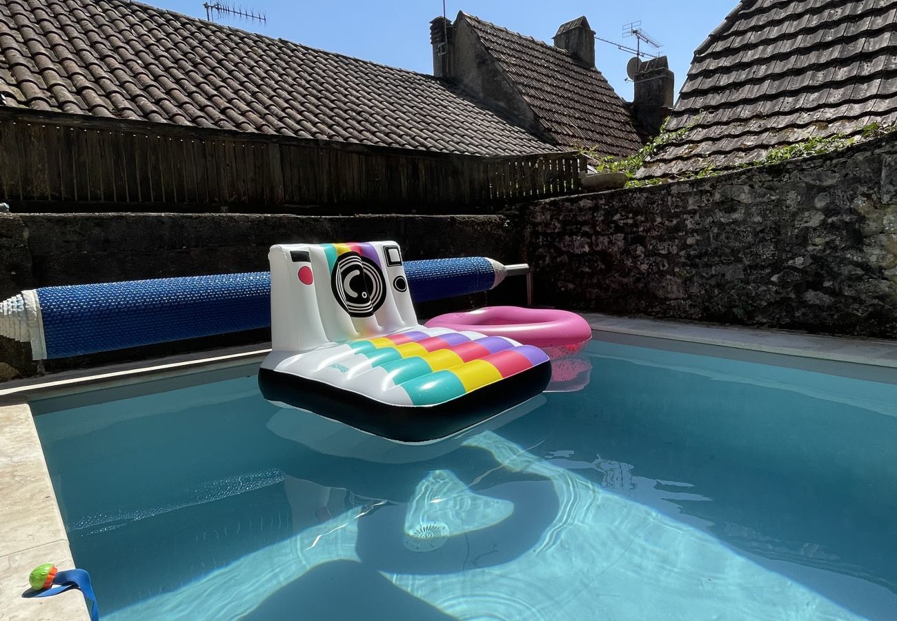 House in Montignac - Stone house with swimming pool and terrace for 6