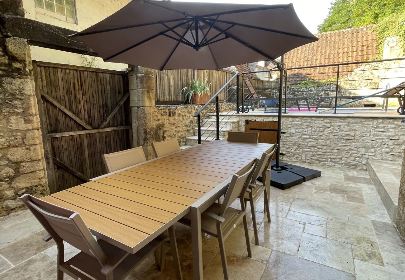House in Montignac - Stone house with swimming pool and terrace for 6