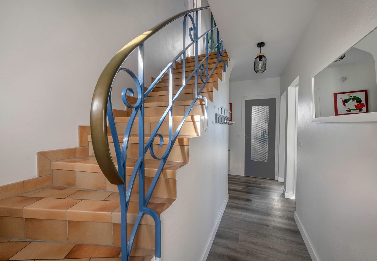 House in Le Croisic - House 950m from the sea with garden for 6