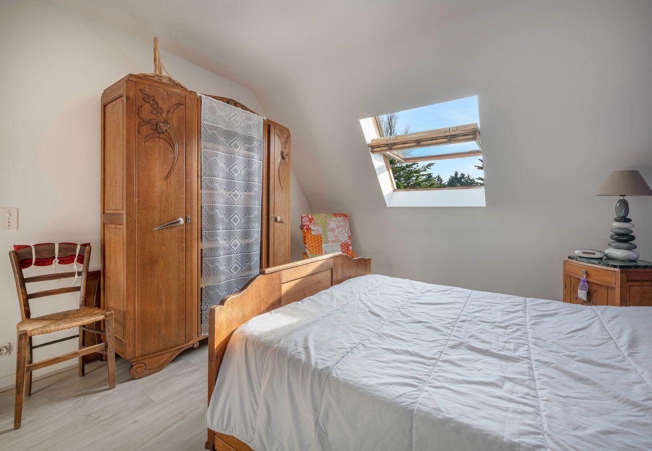House in Le Croisic - House 950m from the sea with garden for 6