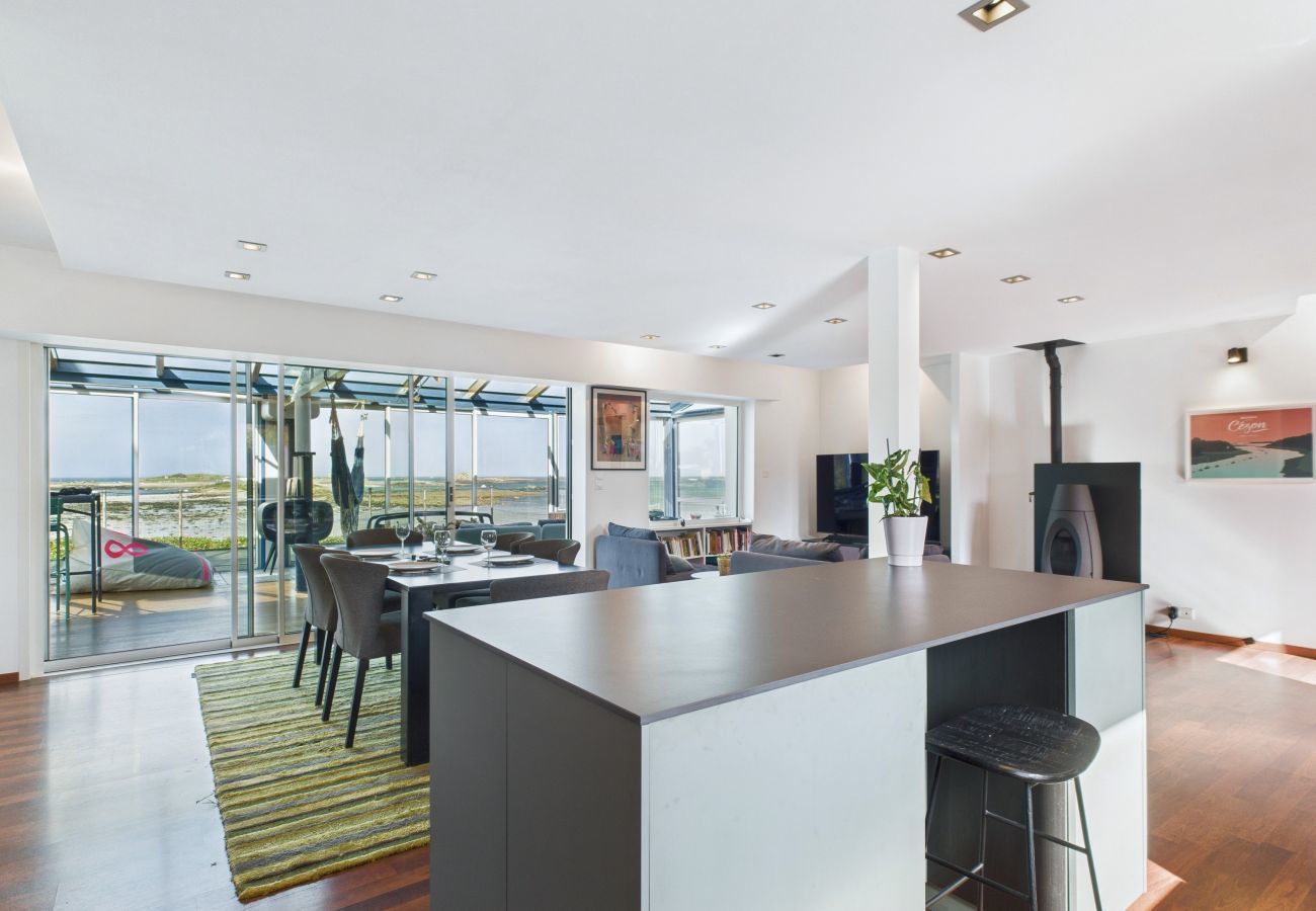 Villa in Plouguerneau - Superb villa  with its feet in the water