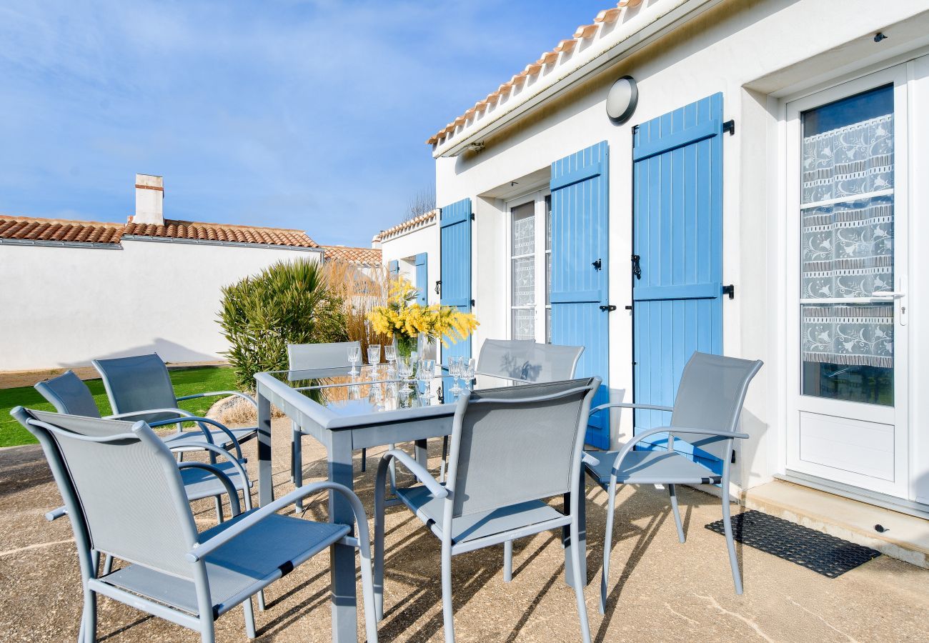 House in L'Epine - Pretty house in l'Epine with garden for 8 people