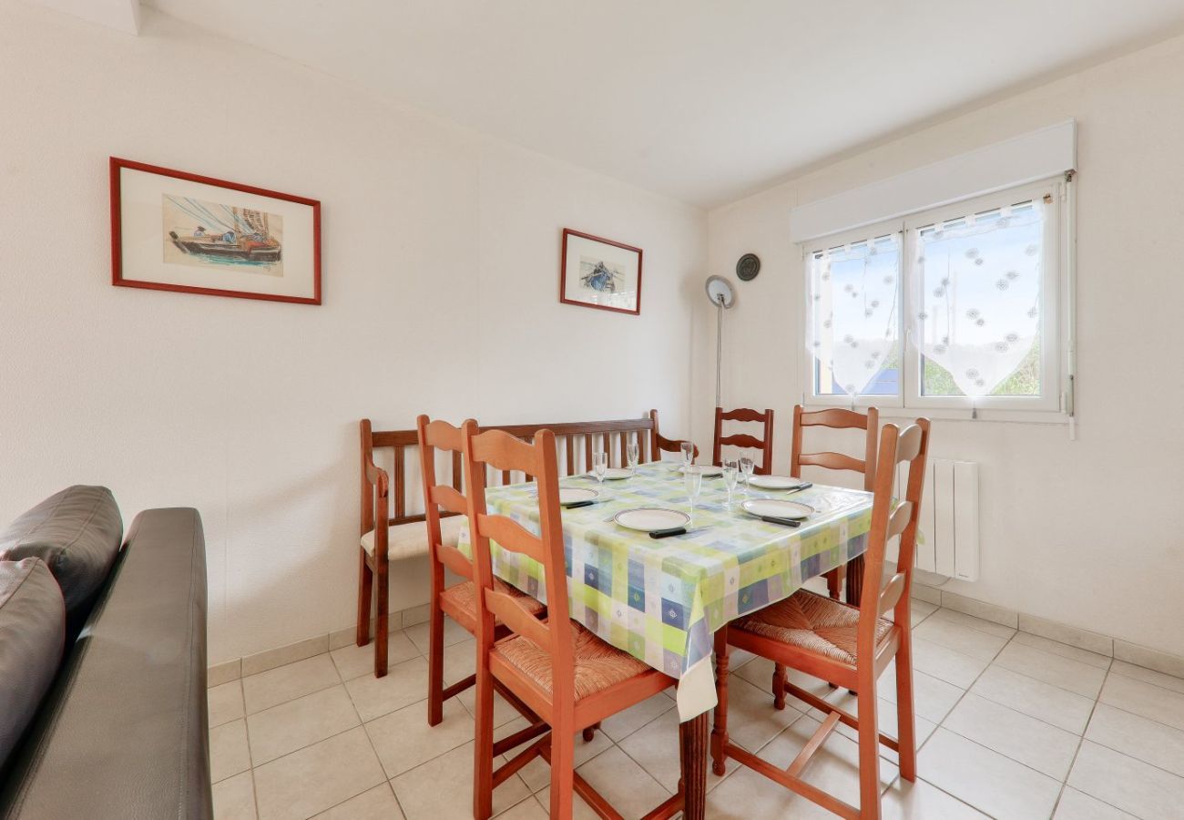 House in Sarzeau - 500m from the beach, house for 6 with garden