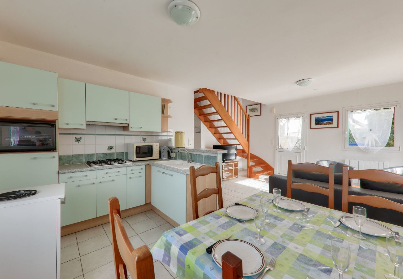 House in Sarzeau - 500m from the beach, house for 6 with garden