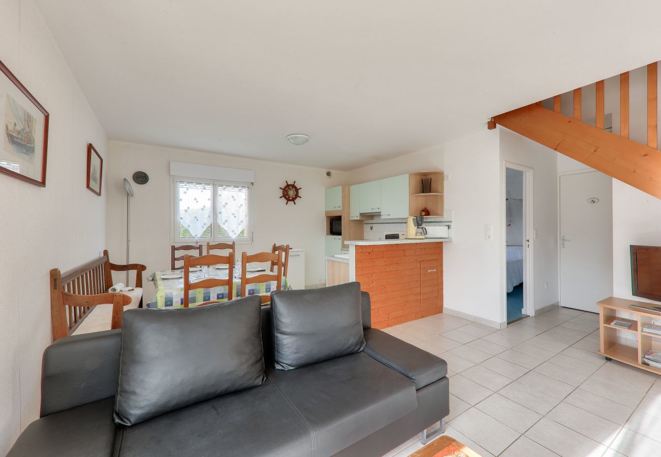 House in Sarzeau - 500m from the beach, house for 6 with garden