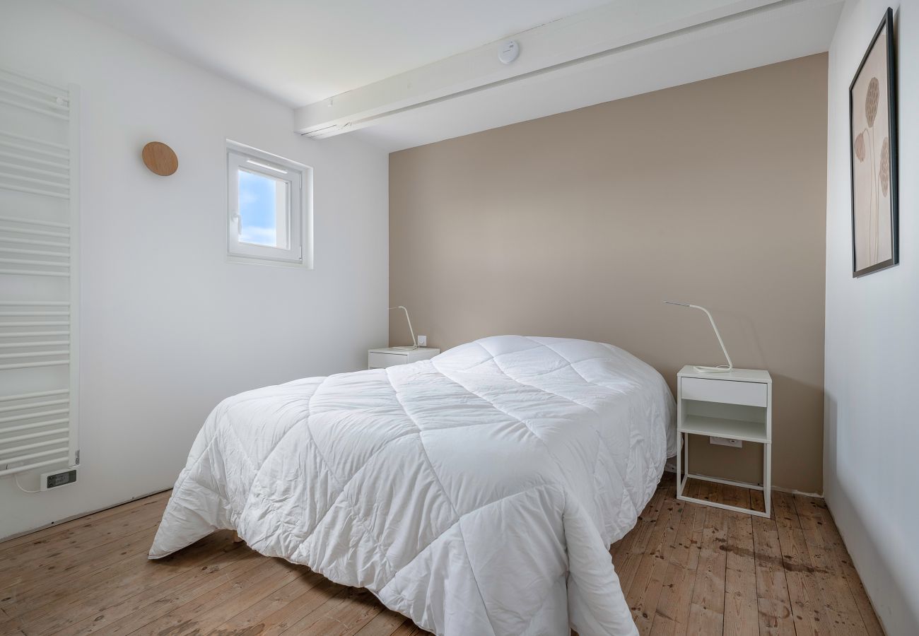 House in Saint-Michel-Chef-Chef - Sea - beach facing family villa for 12