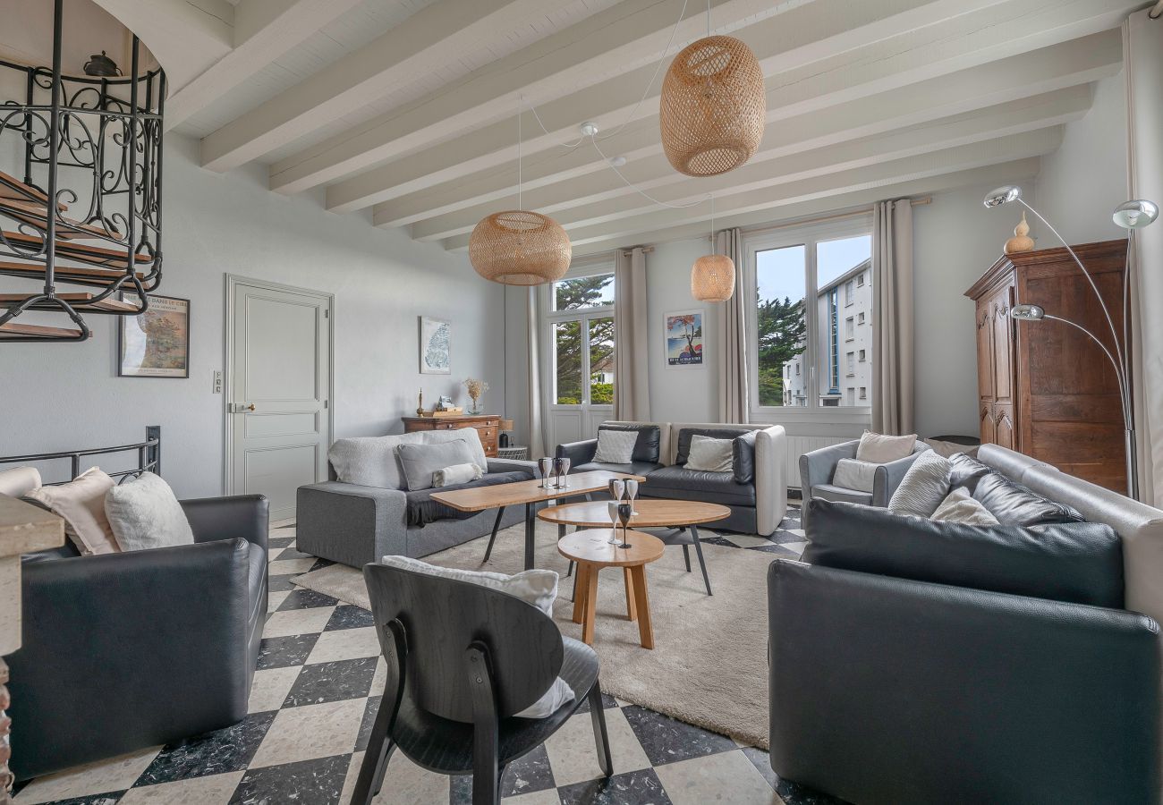 House in Saint-Michel-Chef-Chef - Sea - beach facing family villa for 12