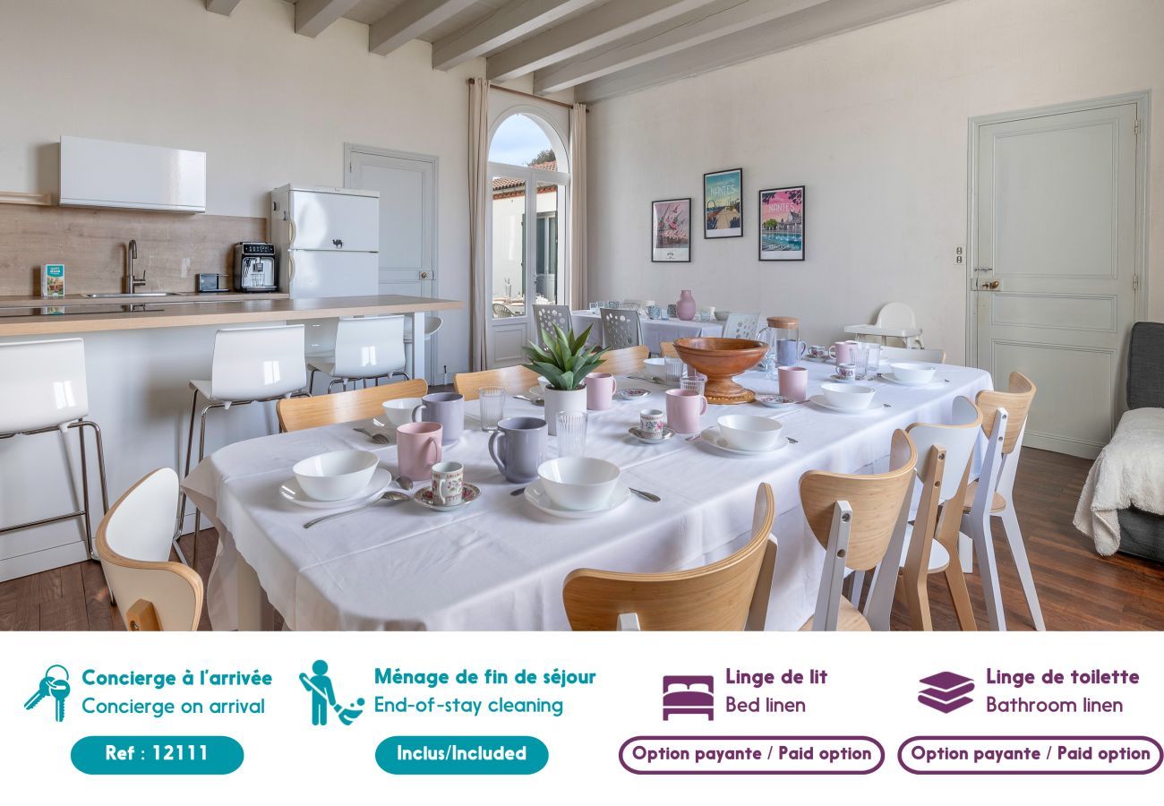 House in Saint-Michel-Chef-Chef - Sea - beach facing family villa for 12