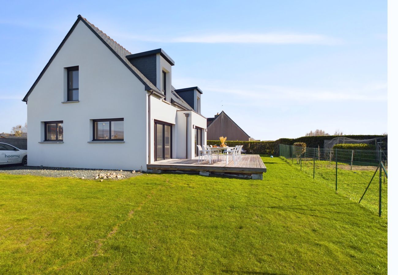 House in Penmarch - House for 10 - Garden - 600m from the beach