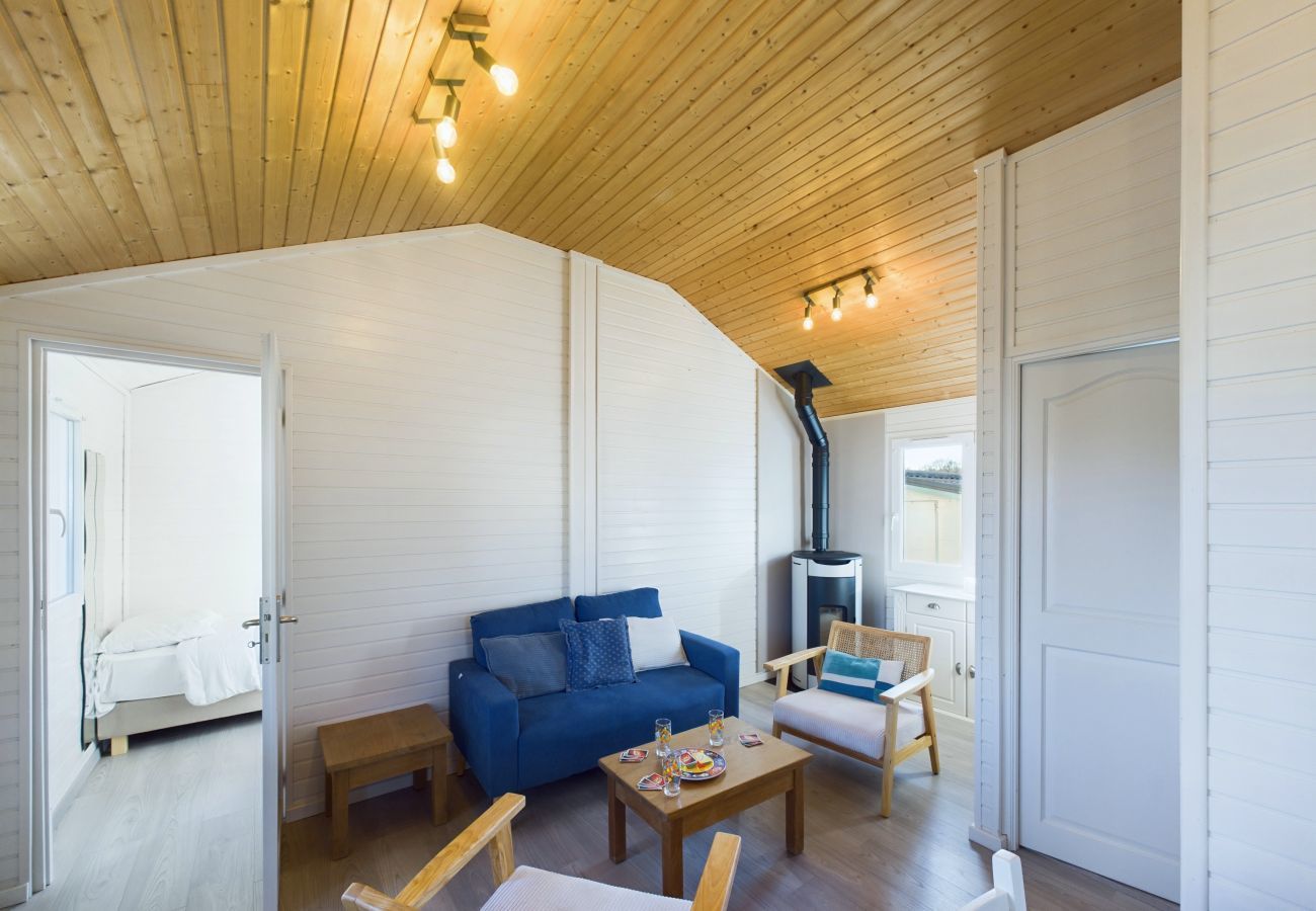 Bungalow in Pont-l´Abbé - Chalet for 4 in a residence with swimming pool