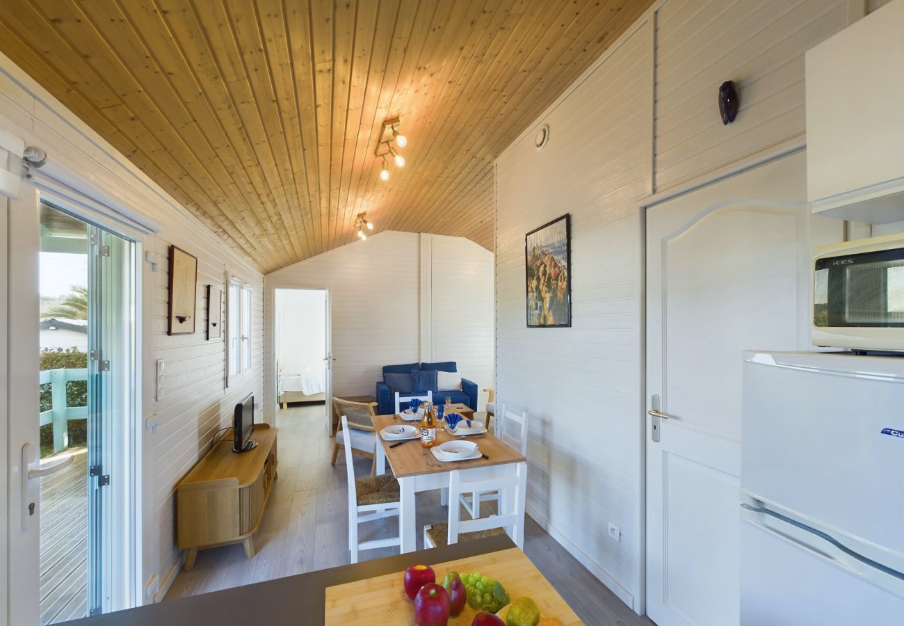 Bungalow in Pont-l´Abbé - Chalet for 4 in a residence with swimming pool