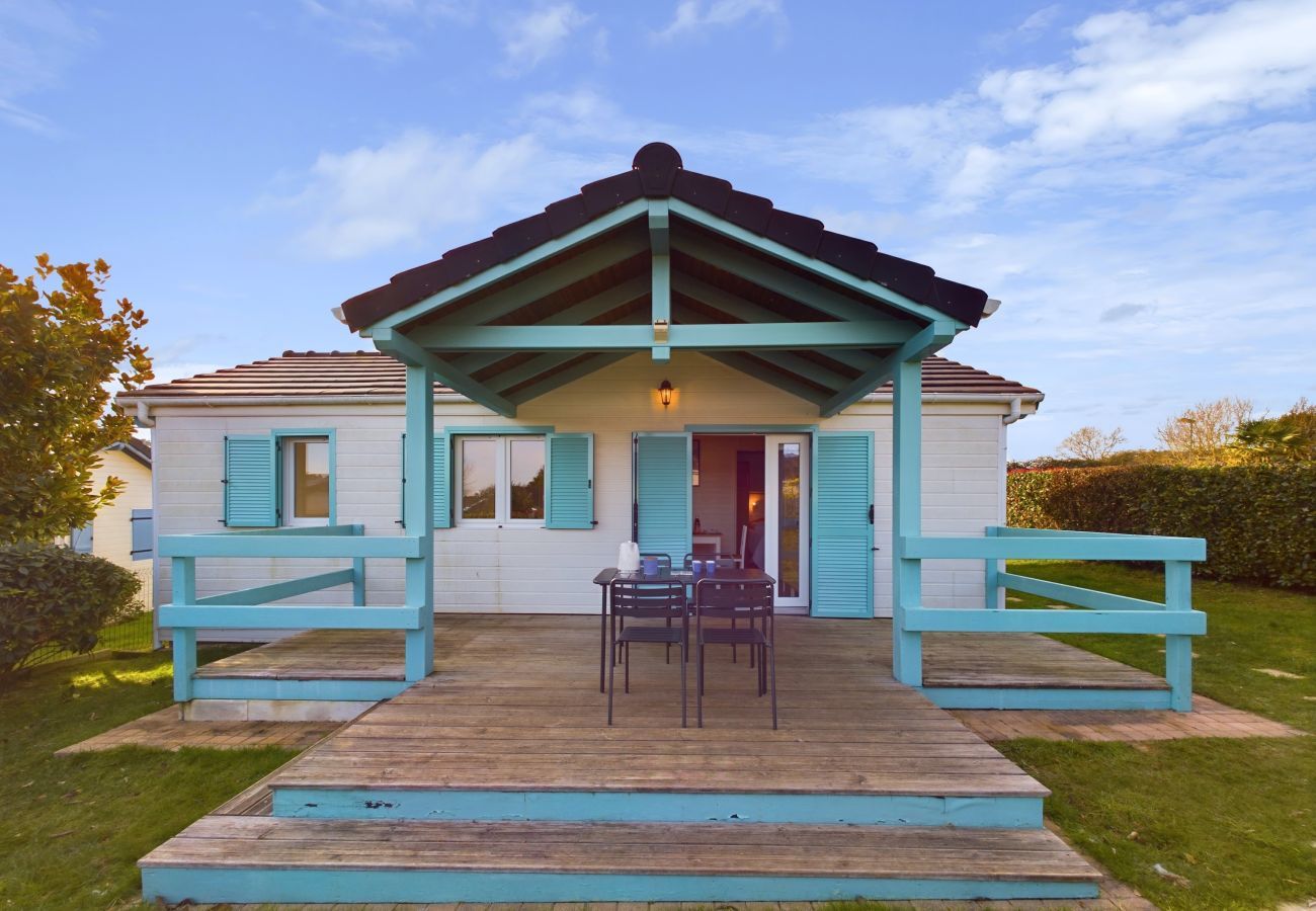 Bungalow in Pont-l´Abbé - Chalet for 4 in a residence with swimming pool