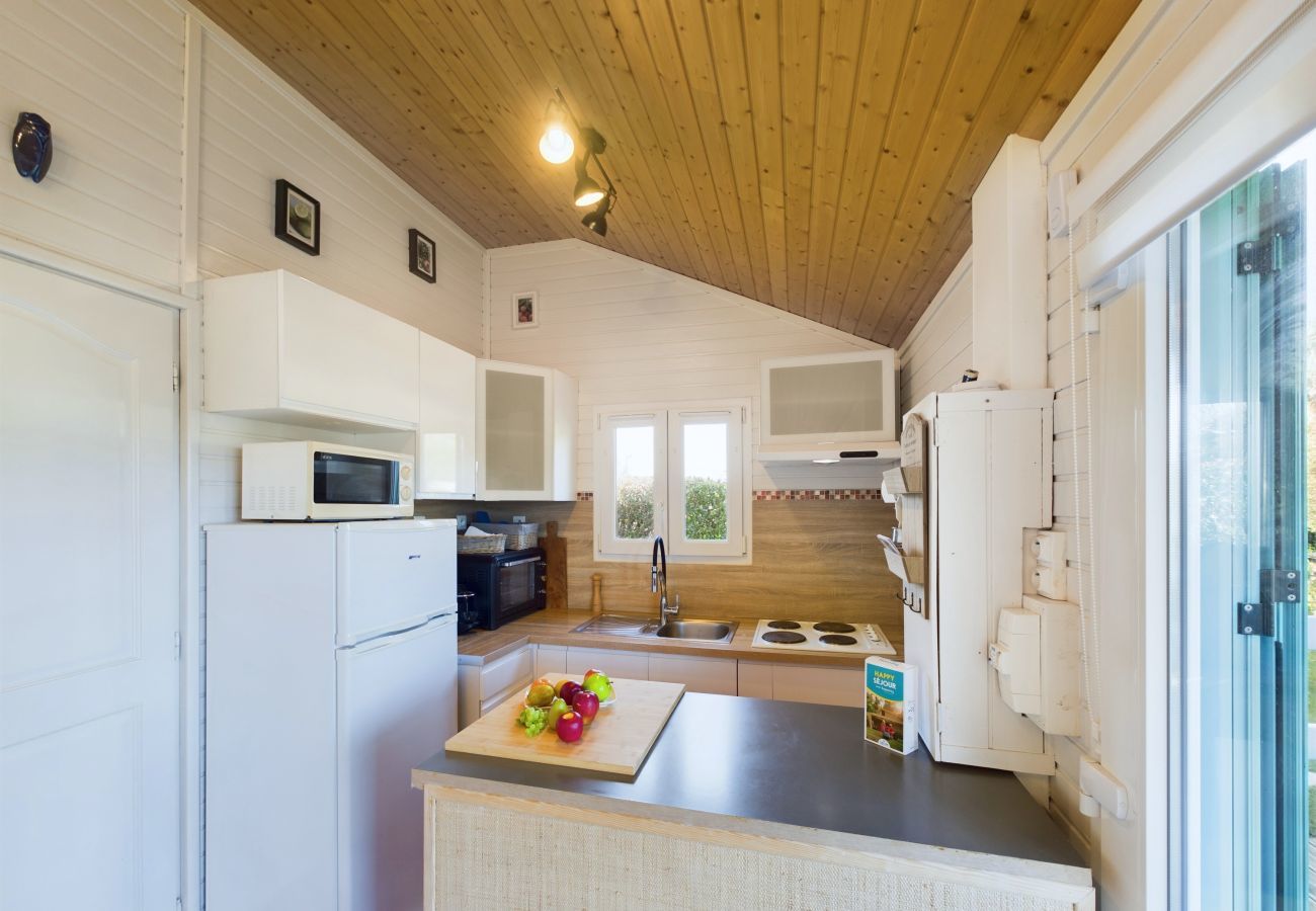 Bungalow in Pont-l´Abbé - Chalet for 4 in a residence with swimming pool