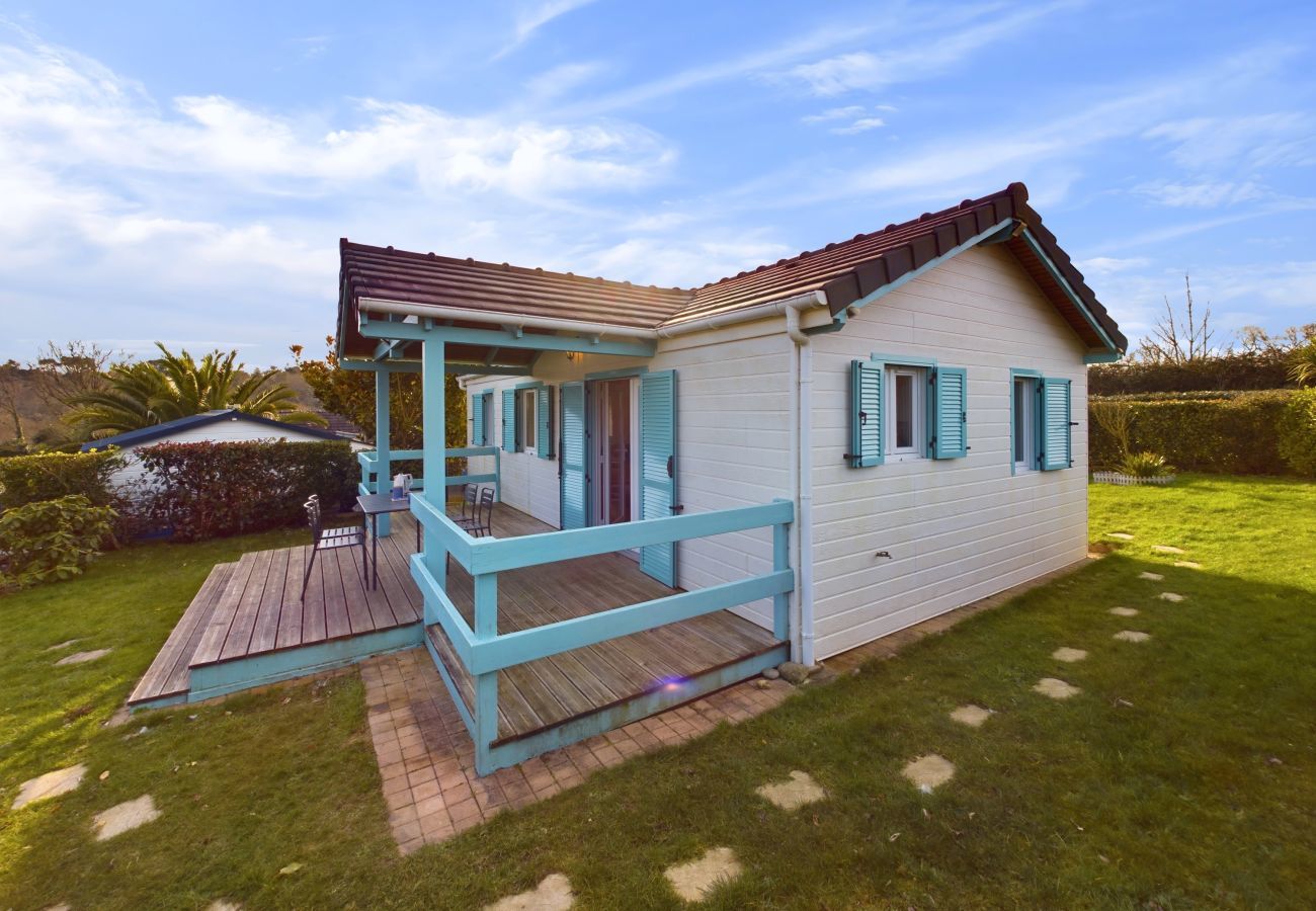 Bungalow in Pont-l´Abbé - Chalet for 4 in a residence with swimming pool