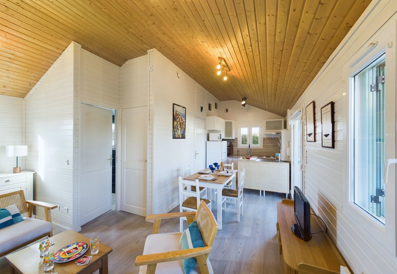 Bungalow in Pont-l´Abbé - Chalet for 4 in a residence with swimming pool