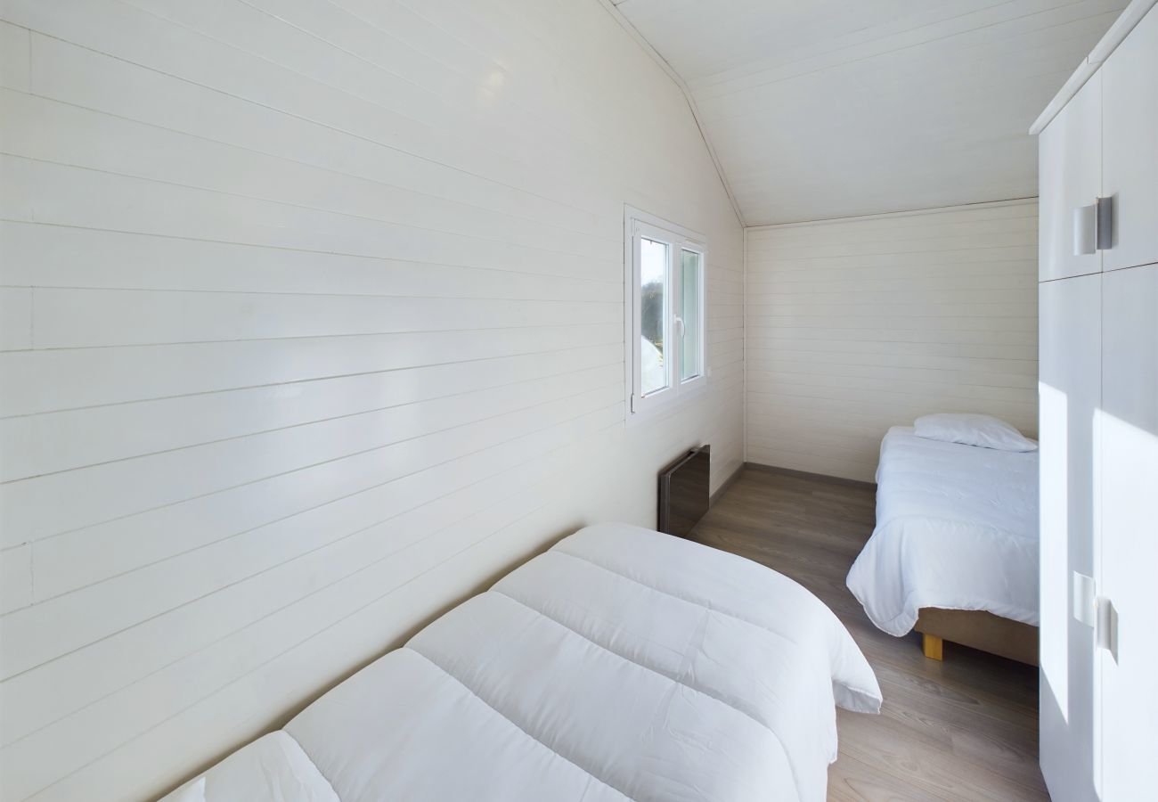 Bungalow in Pont-l´Abbé - Chalet for 4 in a residence with swimming pool