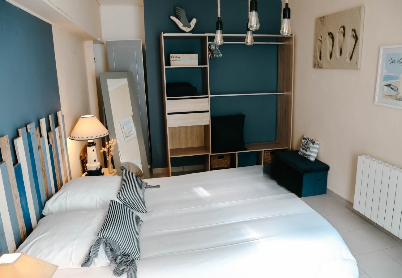Apartment in Plouguerneau - Terrace with sea view for 2 people in Plouguerneau