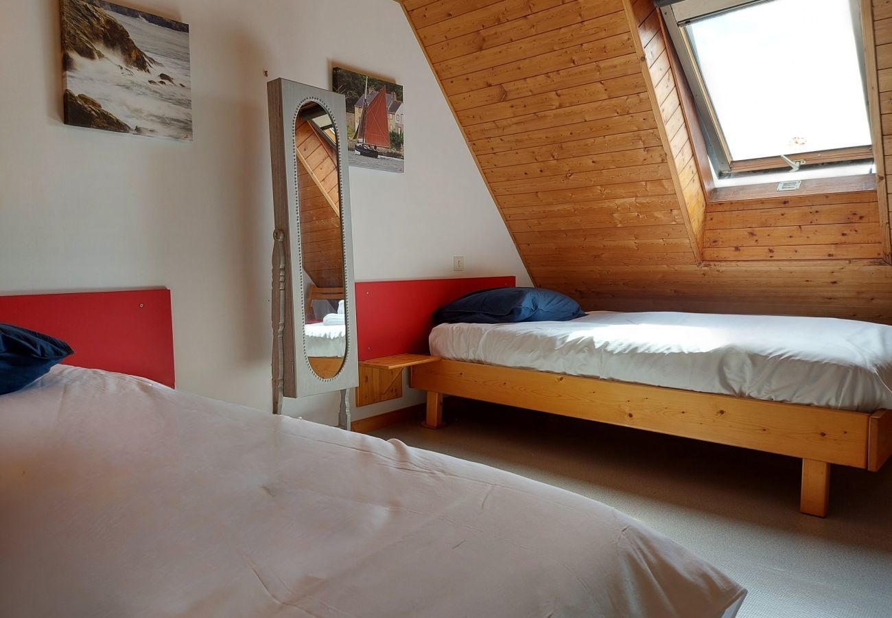 House in Plouguerneau - 100m from the beach, house on the dune for 5