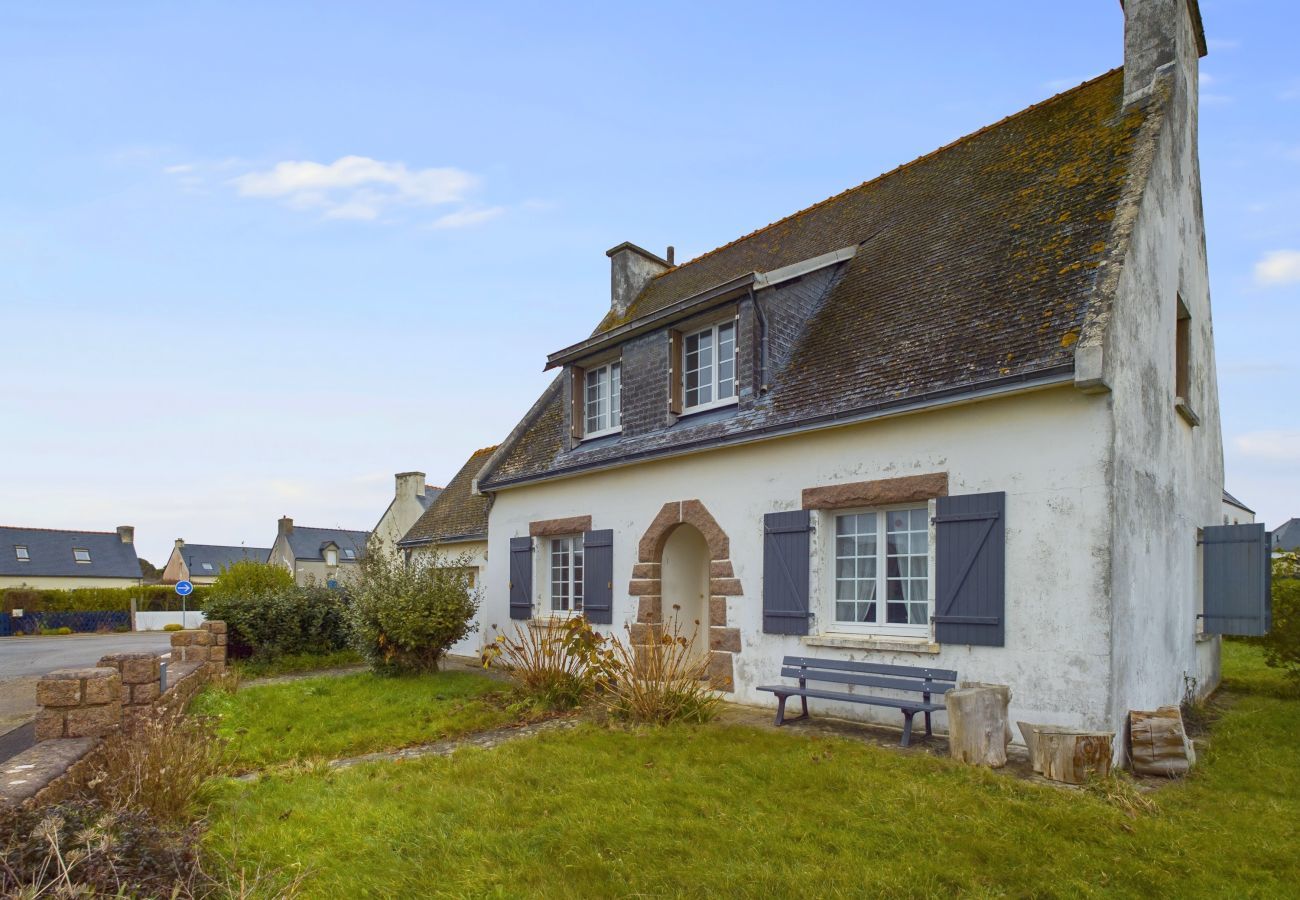 House in Plovan - Authentic Breton house for 6 in Plovan