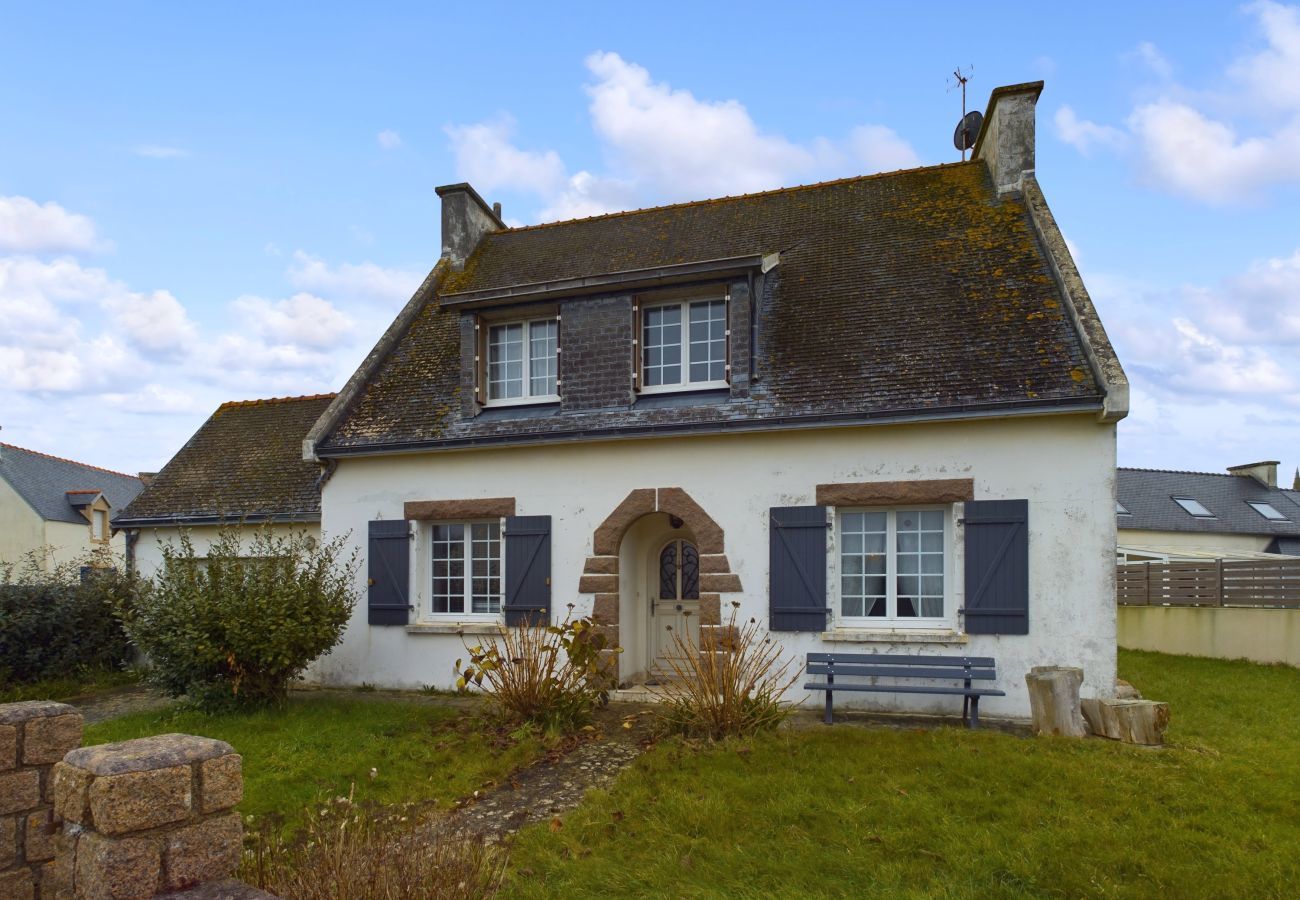 House in Plovan - Authentic Breton house for 6 in Plovan