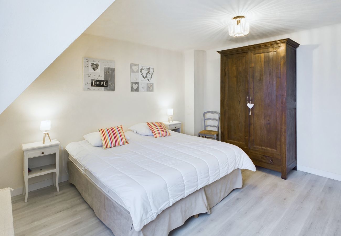 House in Plovan - Authentic Breton house for 6 in Plovan