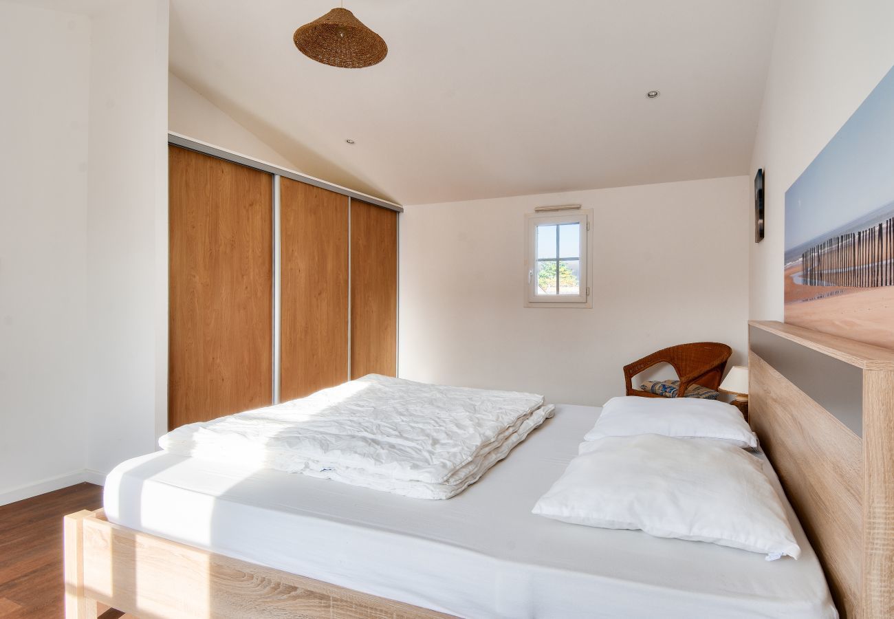 House in La Guérinière - Modern house 80m from the beach - for 6 