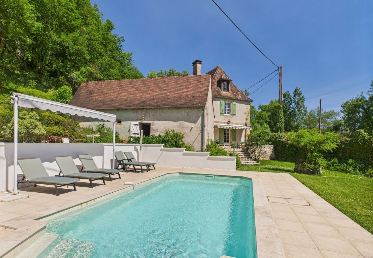 House in Thonac - Villa “Le Roc” for 11, garden and swimming pool