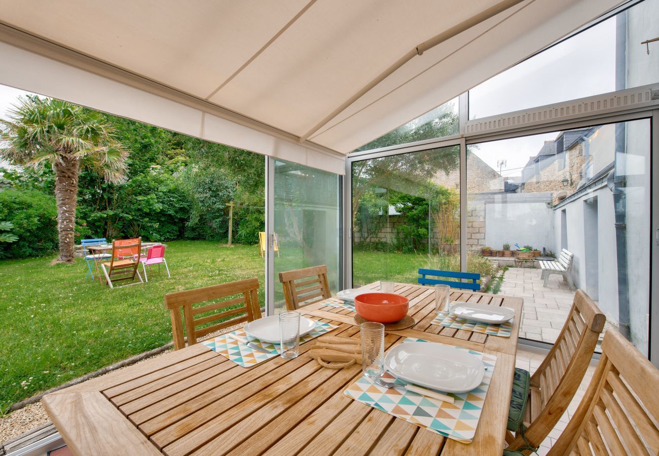 House in Plouguerneau - Charming stone house with garden in Lilia