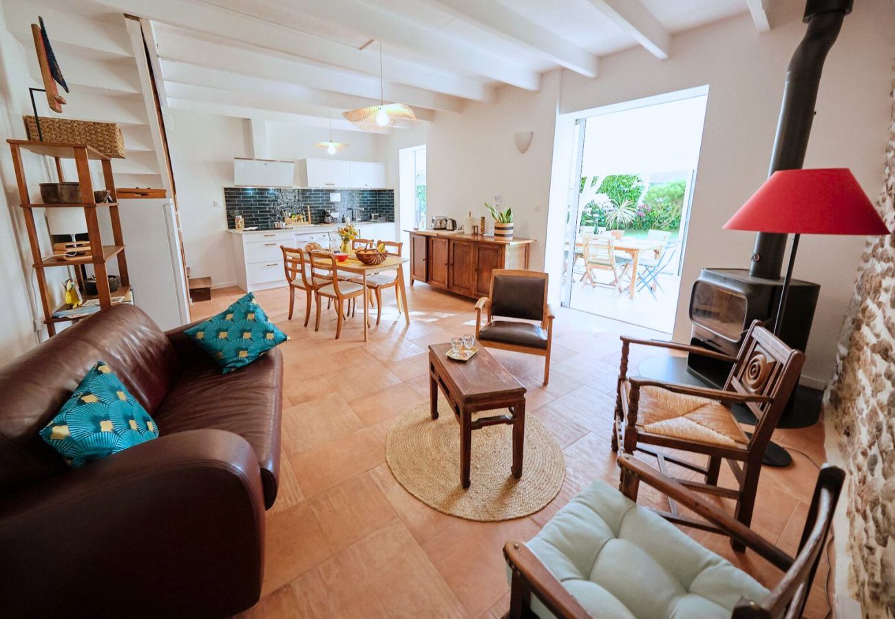 House in Plouguerneau - Charming stone house with garden in Lilia