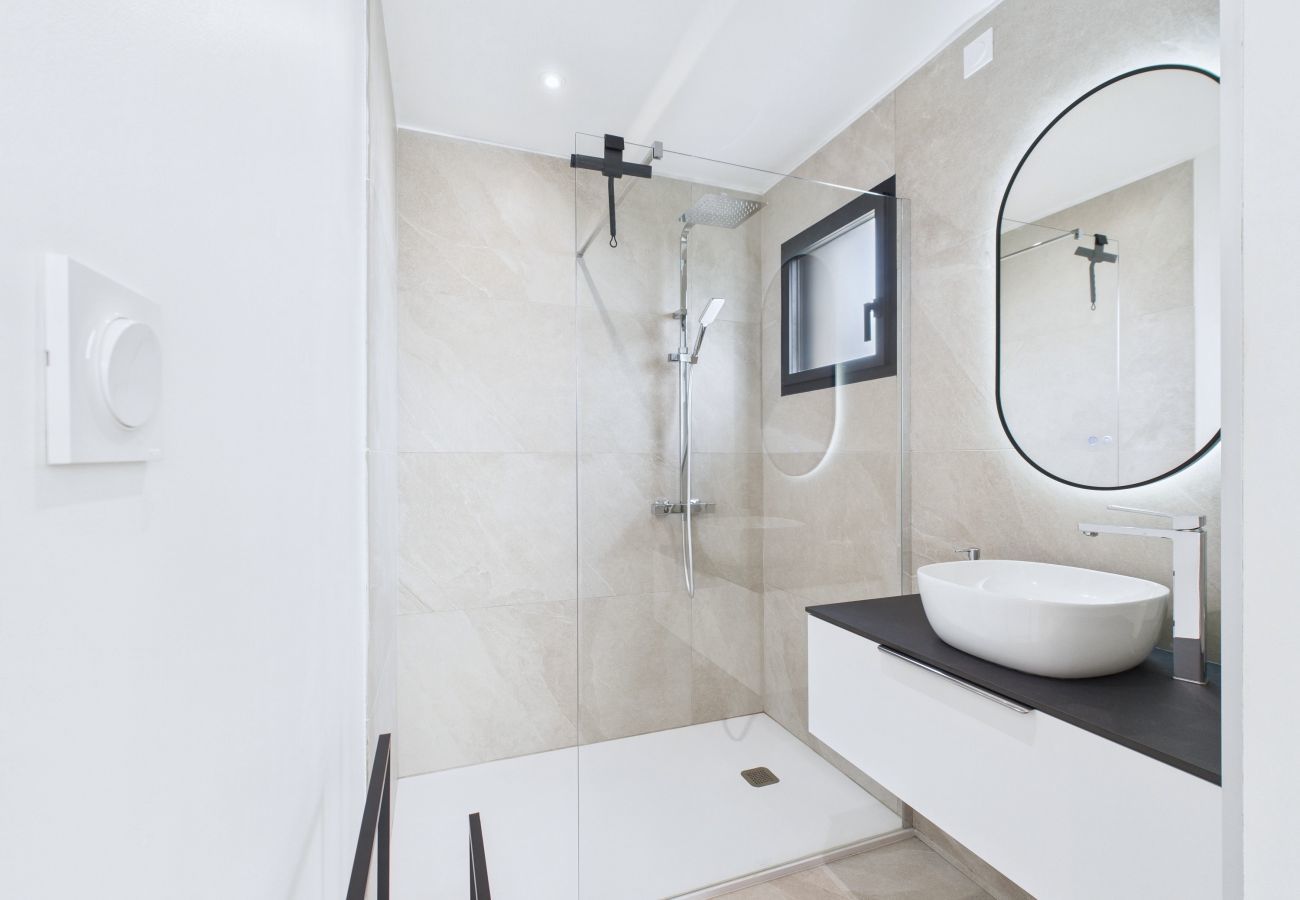 House in Plouguerneau - Modern house for 8 at 400m from the beach
