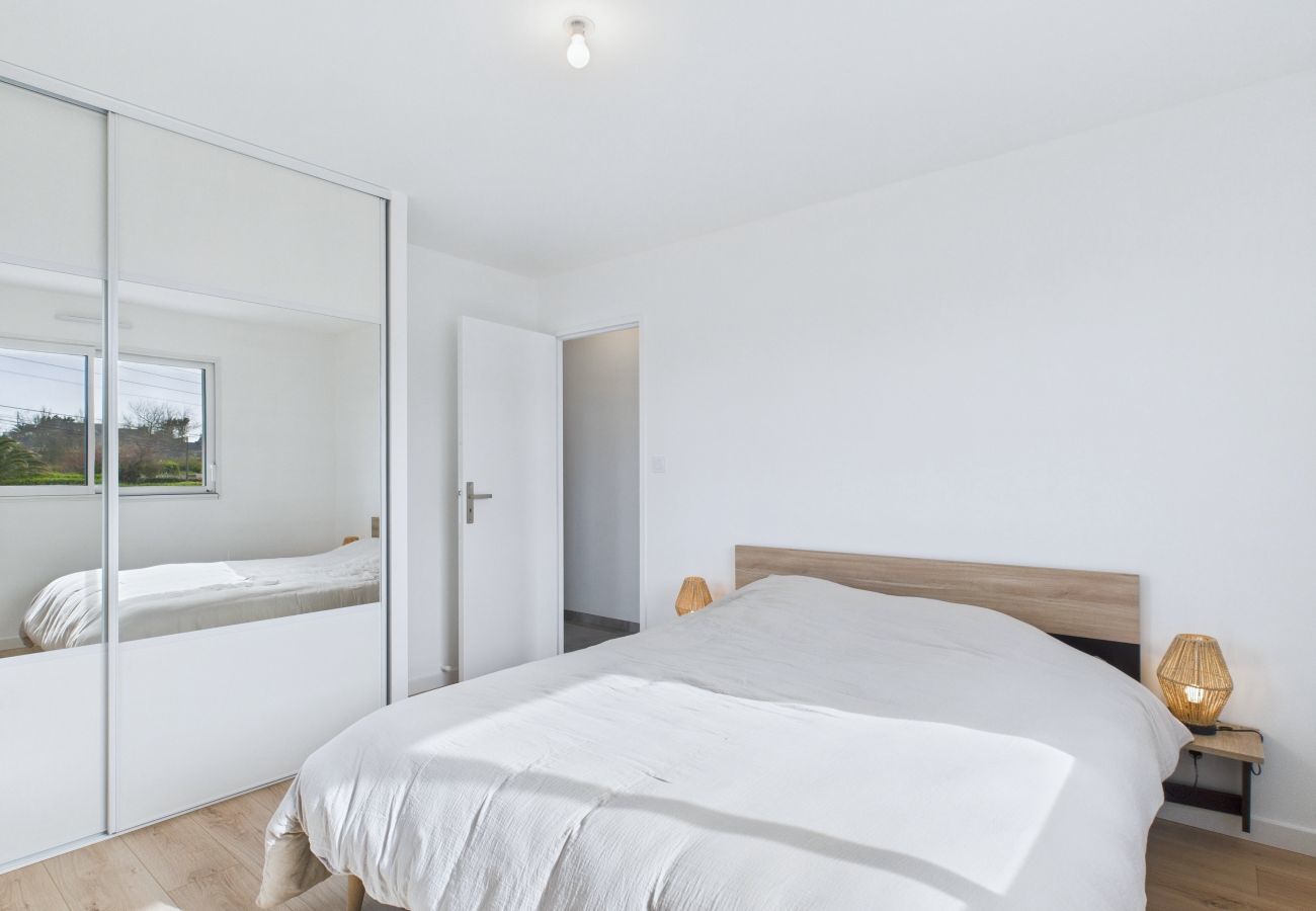 House in Plouguerneau - Modern house for 8 at 400m from the beach