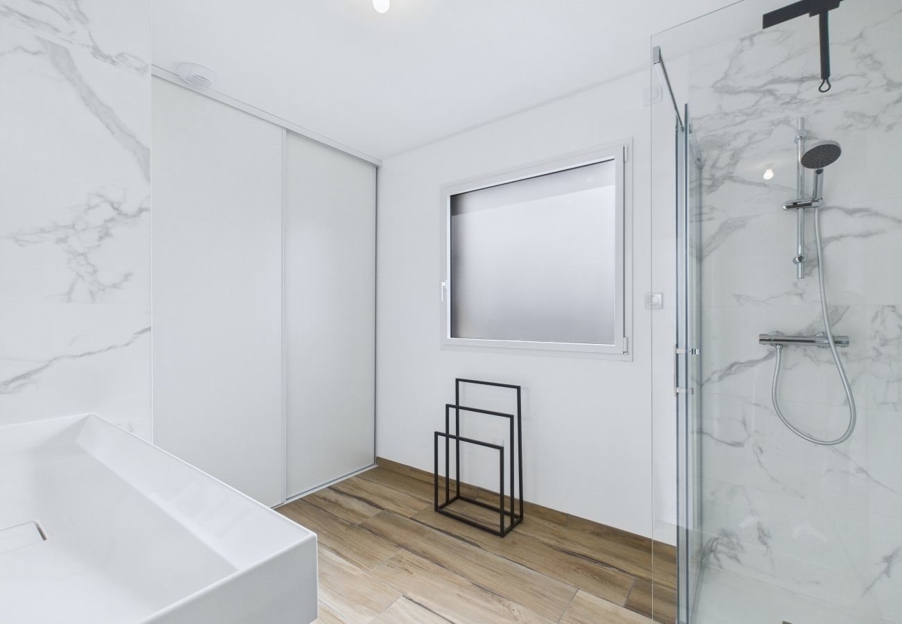 House in Plouguerneau - Modern house for 8 at 400m from the beach