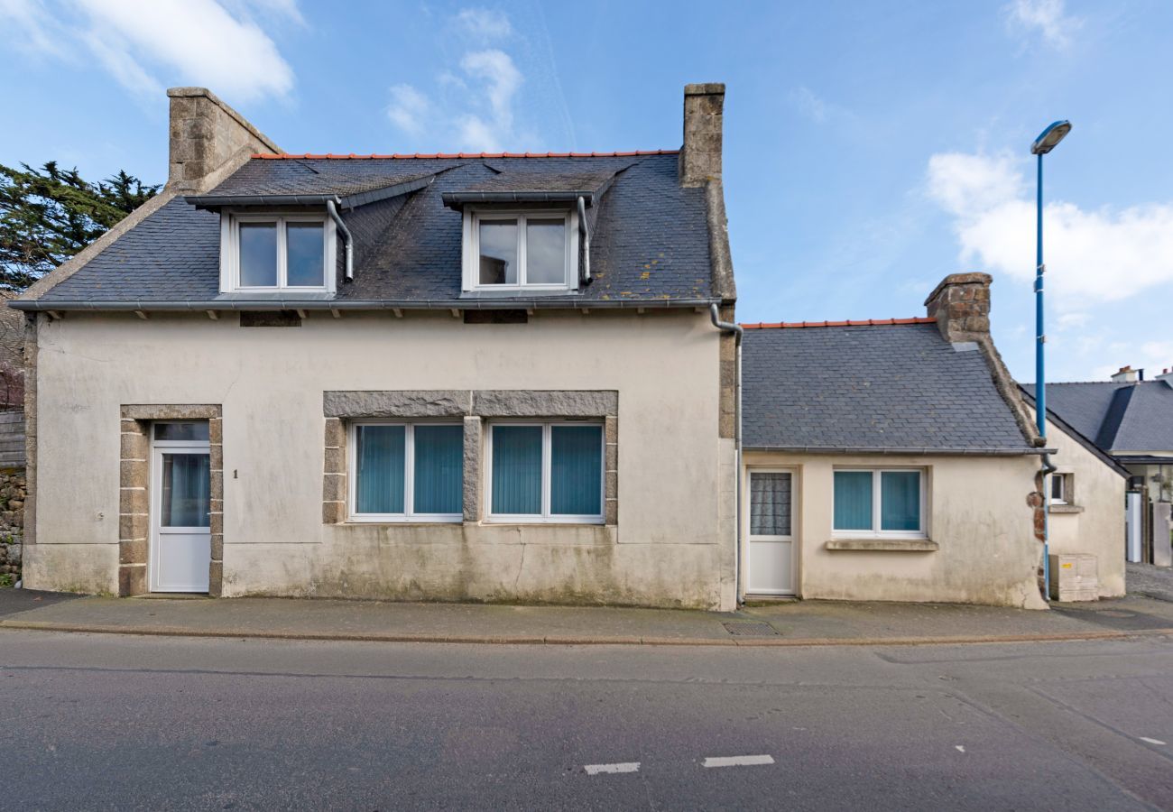 House in Trévou-Tréguignec - House for 5 people 900m from the beach