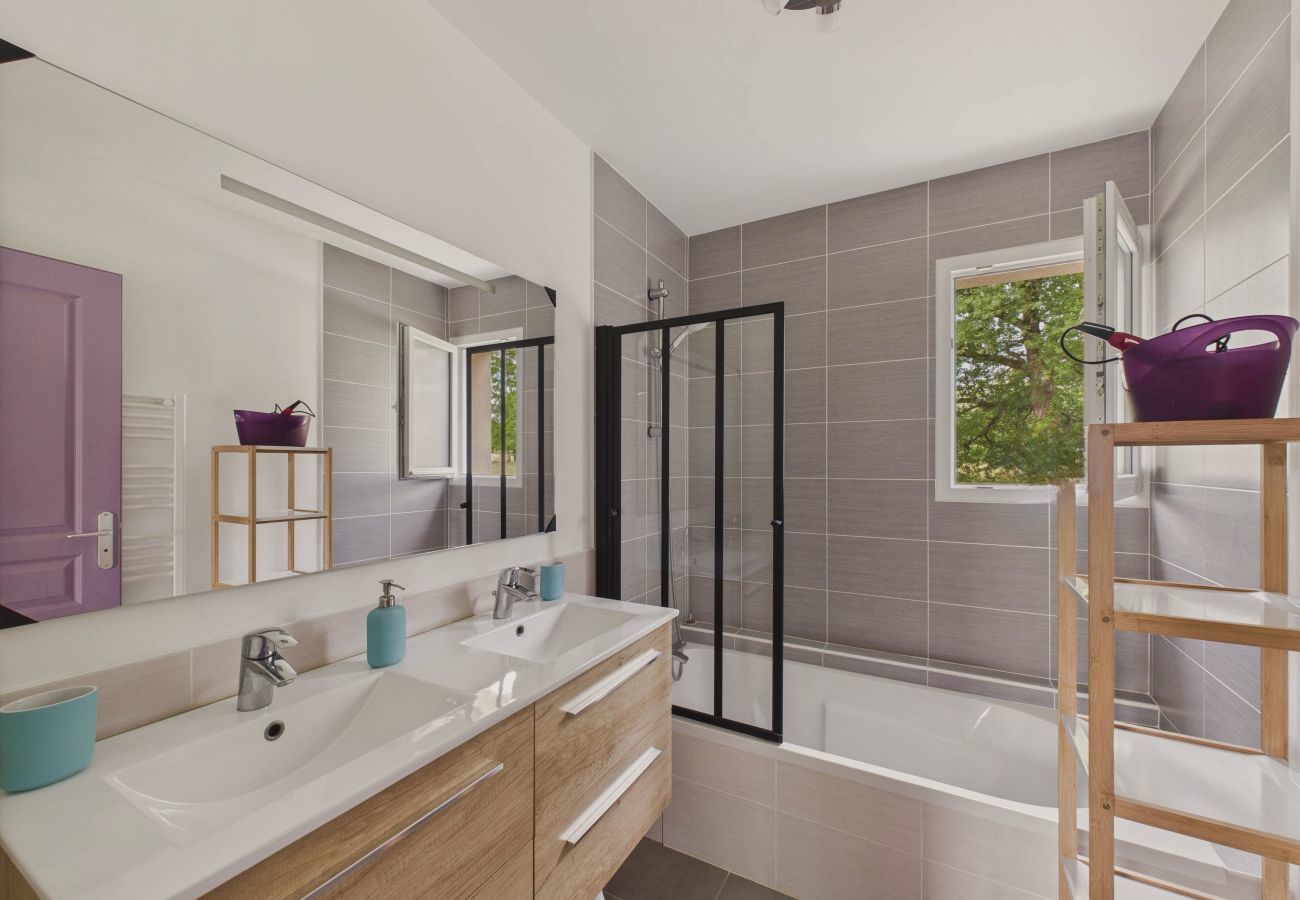 House in La Chapelle-Aubareil - Superb one-storey house with swimming pool for 6
