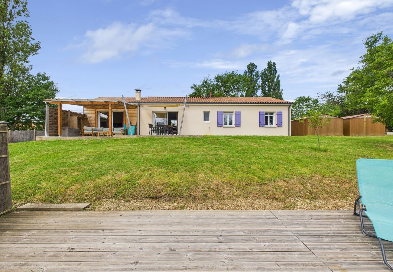 House in La Chapelle-Aubareil - Superb one-storey house with swimming pool for 6