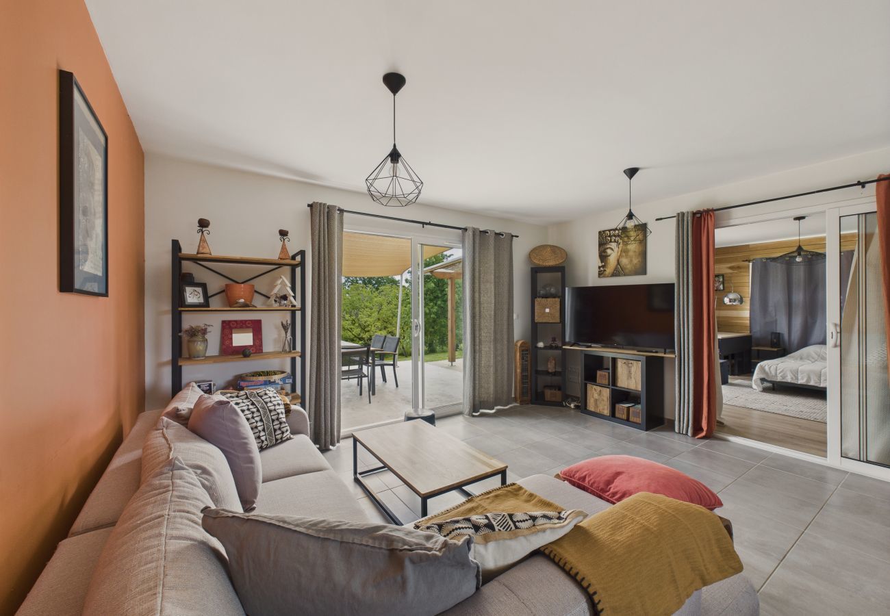 House in La Chapelle-Aubareil - Superb one-storey house with swimming pool for 6
