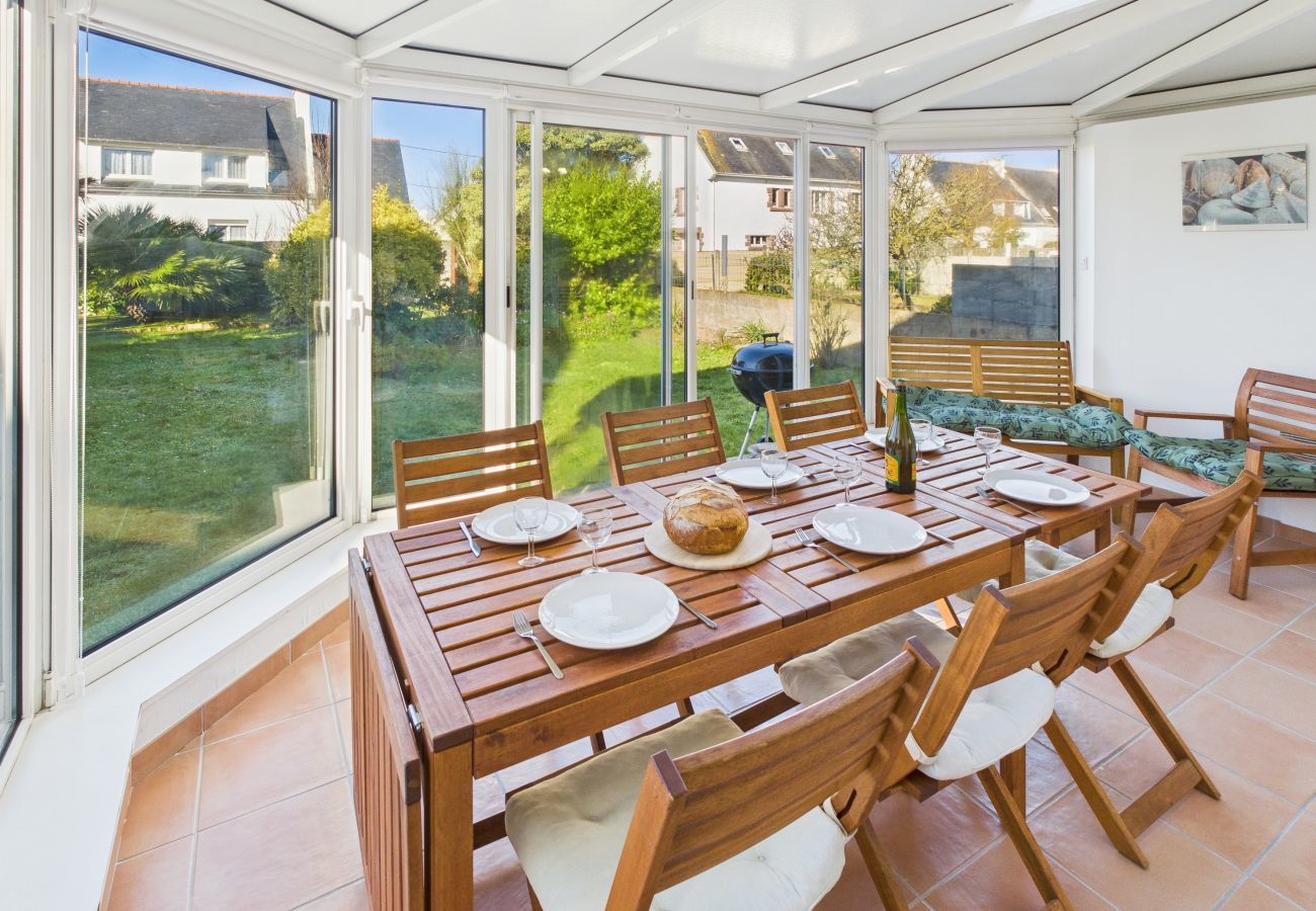 House in Le Guilvinec - House with veranda for 6, 400m from the beach 