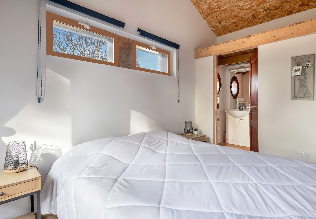 House in La Plaine-sur-Mer - House with an extension for 11 at 800m from the sea