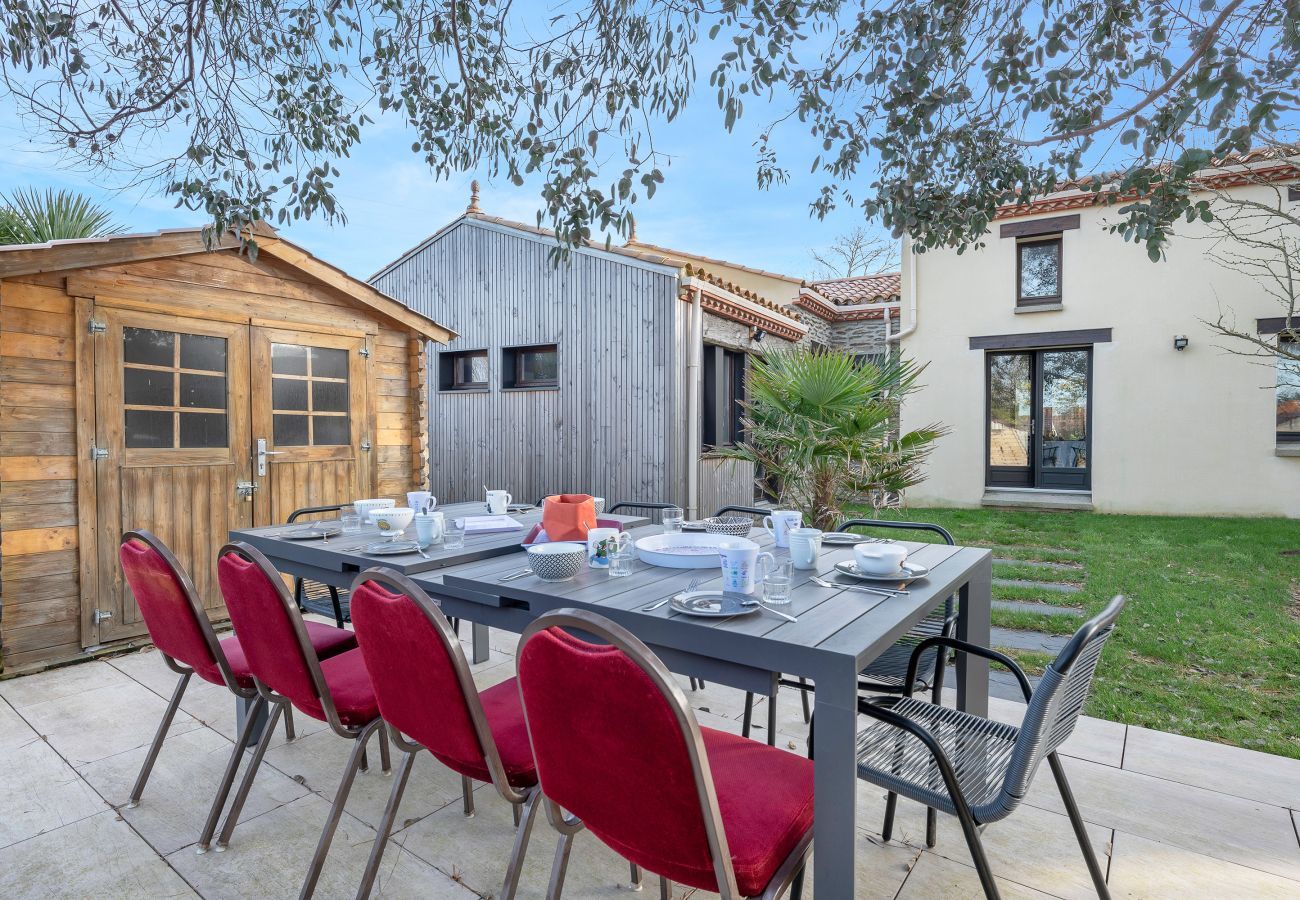 House in La Plaine-sur-Mer - House with an extension for 11 at 800m from the sea