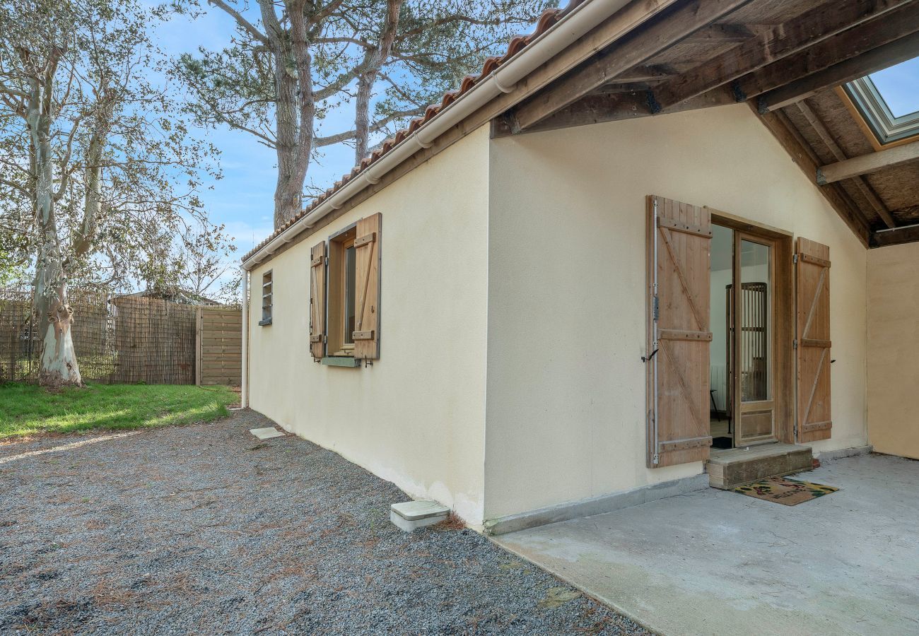 House in La Plaine-sur-Mer - House with an extension for 11 at 800m from the sea