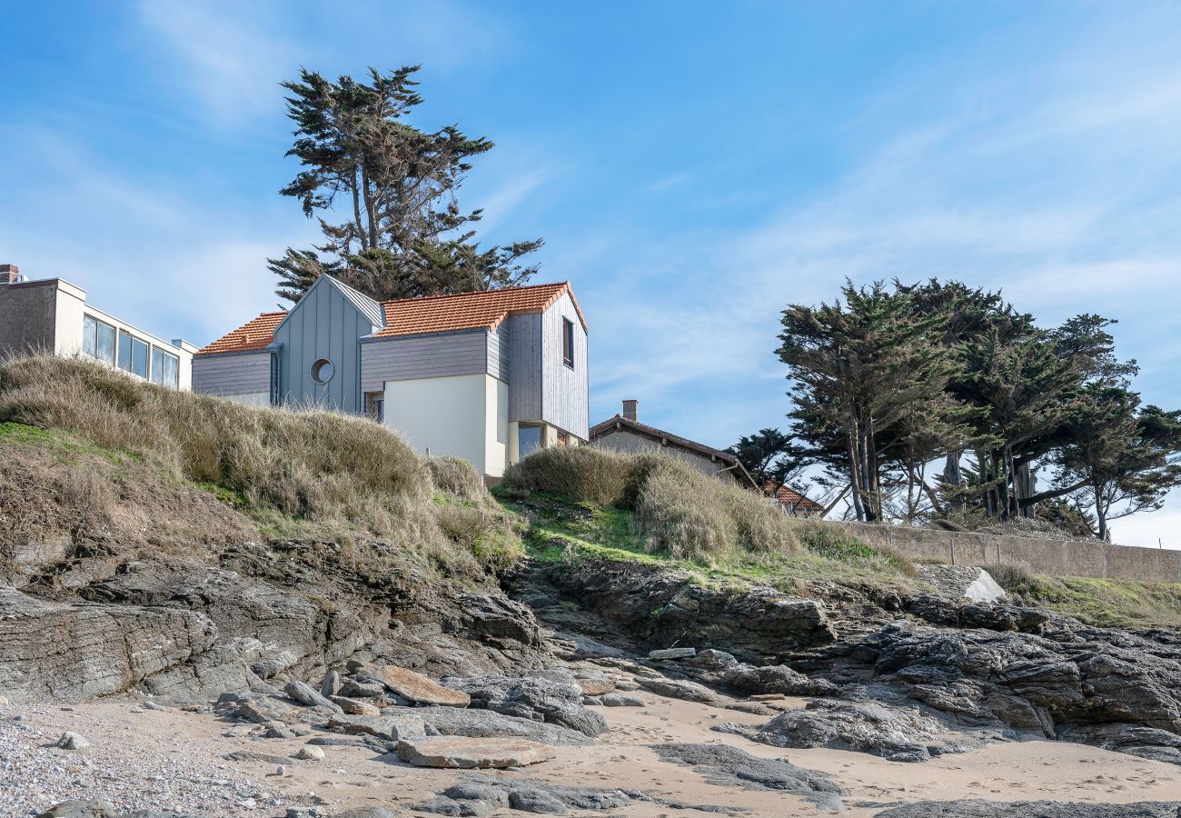 House in Préfailles - Sea view, 30m from beach, 5 adults & 1 child