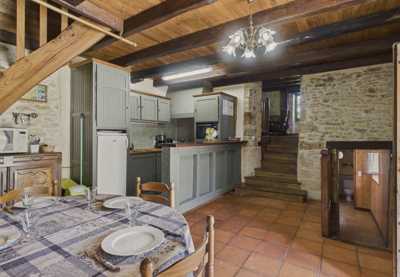 House in Saint-Crépin-et-Carlucet - Country house for 6 with swimming pool and garden
