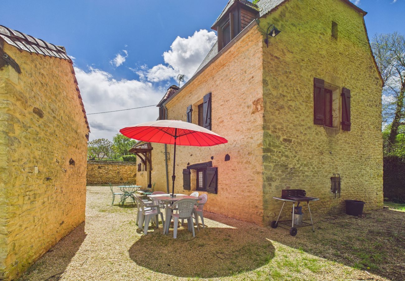 House in Saint-Crépin-et-Carlucet - Country house for 6 with swimming pool and garden