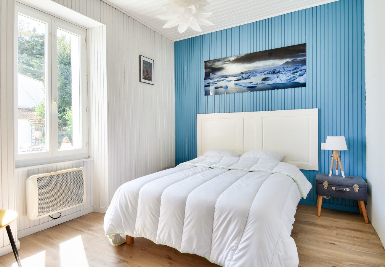 House in Barbâtre - House with garden for 4 - 800m from the beach