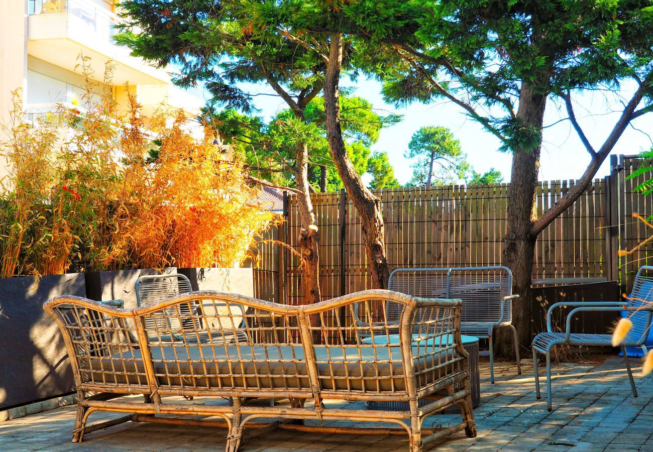 Apartment in Saint-Brevin-les-Pins - City center patio apartment 100m from the beach